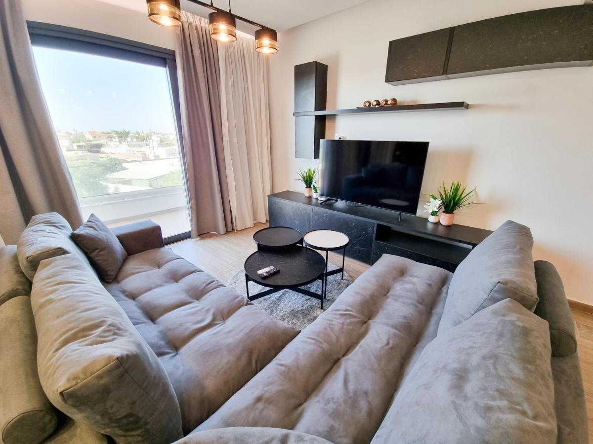 Lucky Strike Apartment パラリムニ エクステリア 写真