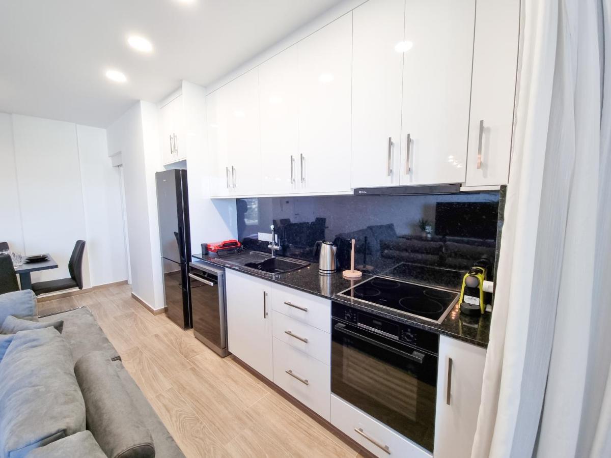Lucky Strike Apartment パラリムニ エクステリア 写真